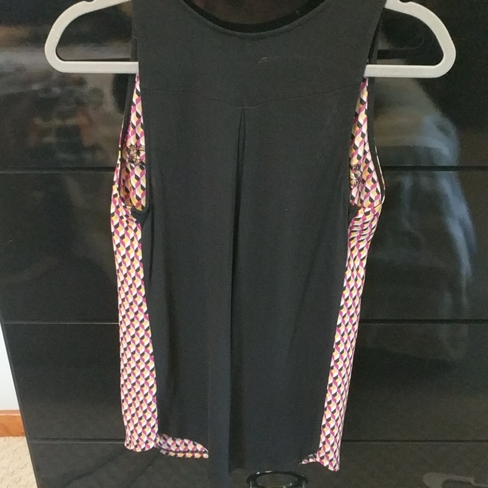 Express Geo Pattern Tank Top - Picture 3 of 4